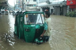 সড়ক এখন নদী সড়ক এখন নদী