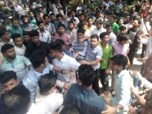 রাতে কমিটি গঠন, সকালে পদত্যাগের হিড়িক রাতে কমিটি গঠন, সকালে পদত্যাগের হিড়িক