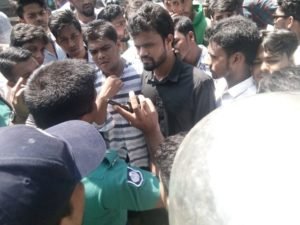 রাতে কমিটি গঠন, সকালে পদত্যাগের হিড়িক রাতে কমিটি গঠন, সকালে পদত্যাগের হিড়িক