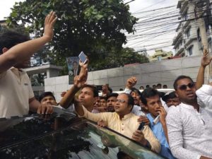 সন্ধ্যায় মেয়রের সঙ্গে বসছেন ছাত্রলীগ সভাপতি সন্ধ্যায় মেয়রের সঙ্গে বসছেন ছাত্রলীগ সভাপতি