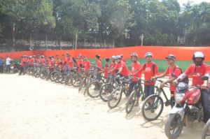 লালে লাল লালদীঘি লালে লাল লালদীঘি