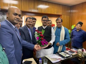 সচিবালয়ে নগরপিতার ব্যস্ত একদিন সচিবালয়ে নগরপিতার ব্যস্ত একদিন