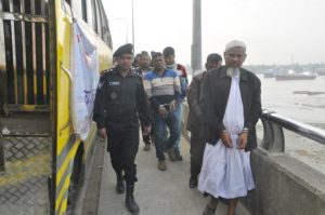 লাগেজ নয়, লুকানো ছিল আড়াই লাখ ইয়াবা