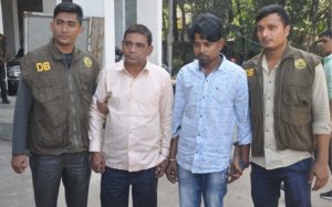 ১০০ সোনার বারসহ আটক ২
