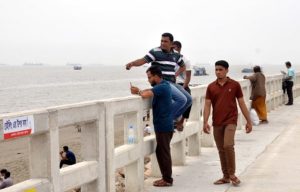 সুন্দরের সঙ্গে জরুরি সচেতনতাও সুন্দরের সঙ্গে জরুরি সচেতনতাও