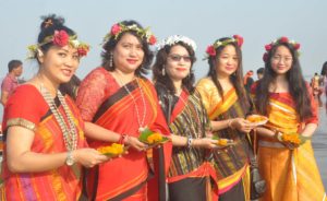 পতেঙ্গা সমুদ্রসৈকতে বিজু উৎসব পতেঙ্গা সমুদ্রসৈকতে বিজু উৎসব