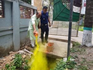কাপড়ের রং মিশিয়ে জিলাপি! কাপড়ের রং মিশিয়ে জিলাপি!
