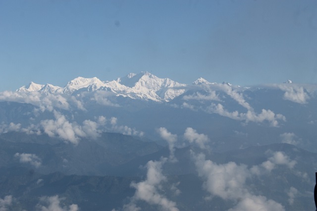স্বপ্নের দার্জিলিং ও নয়নাভিরাম কাঞ্চনজঙ্ঘা