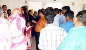 ডাক্তাররা ব্যস্ত মিটিংয়ে, রোগীরা প্রতীক্ষায় ডাক্তাররা ব্যস্ত মিটিংয়ে, রোগীরা প্রতীক্ষায়