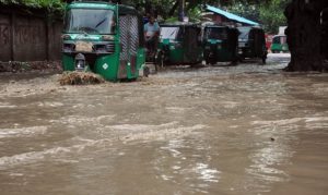 বৃষ্টি হলেই ভোগান্তি বৃষ্টি হলেই ভোগান্তি