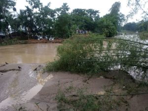 শ্রীমতি খাল ভাঙনে প্লাবিত ১০ গ্রাম