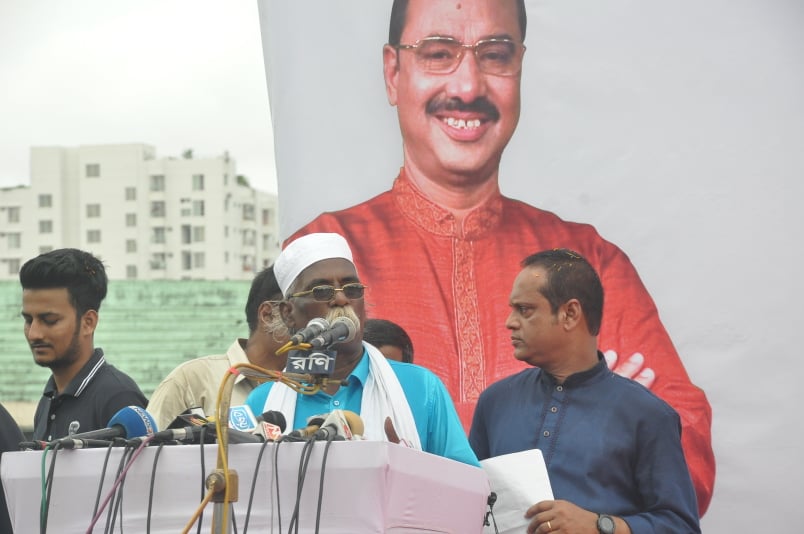 নাছির আঙ্কেলের নেতৃত্বে চট্টগ্রাম বদলে গেছে: সাকিব নাছির আঙ্কেলের নেতৃত্বে চট্টগ্রাম বদলে গেছে: সাকিব