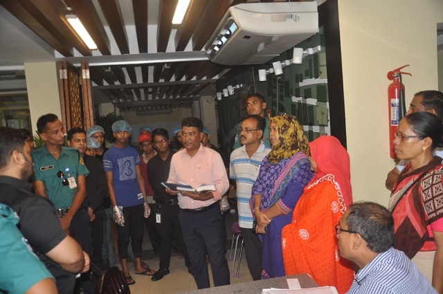 দাওয়াত ও গ্র্যান্ড সিকদারকে জরিমানা দাওয়াত ও গ্র্যান্ড সিকদারকে জরিমানা