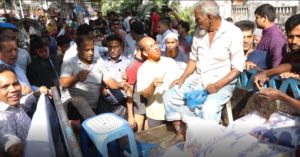 পেঁয়াজকে পুঁজি করে লবণ নিয়ে গুজব, এরপর… পেঁয়াজকে পুঁজি করে লবণ নিয়ে গুজব, এরপর…