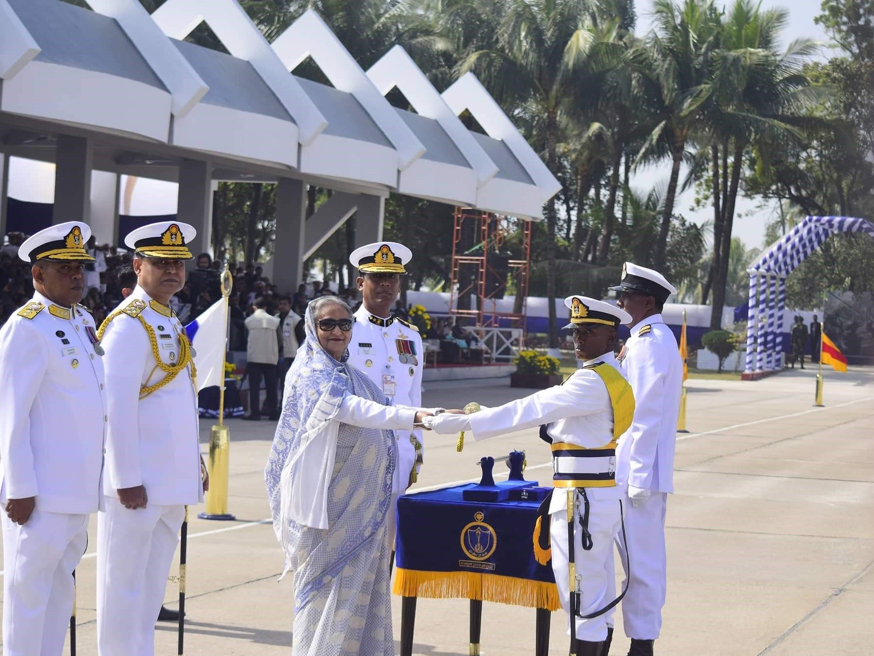 সমুদ্রসীমার সার্বভৌমত্ব রক্ষায় নবীনদের আত্মনিয়োগ করার আহ্বান প্রধানমন্ত্রীর সমুদ্রসীমার সার্বভৌমত্ব রক্ষায় নবীনদের আত্মনিয়োগ করার আহ্বান প্রধানমন্ত্রীর
