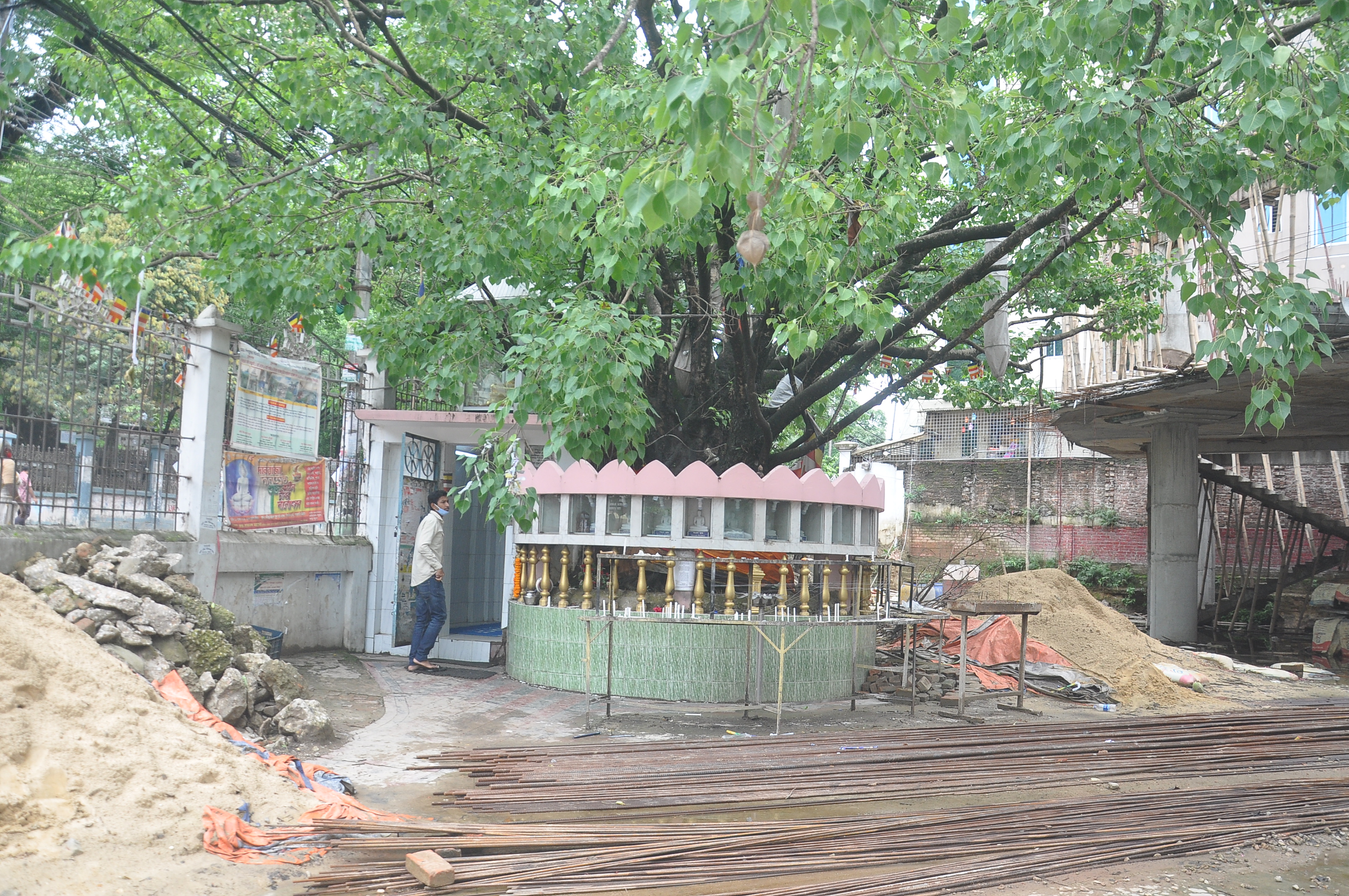 করোনায় অনারম্বর বুদ্ধ পূর্ণিমা করোনায় অনারম্বর বুদ্ধ পূর্ণিমা