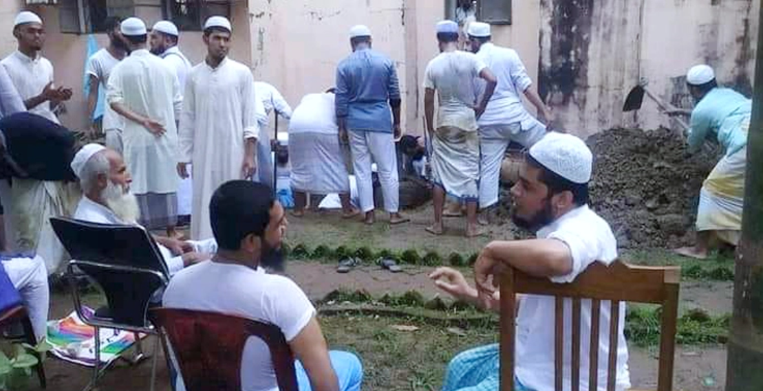 সাদার সাগরে আল্লামা শফী সাদার সাগরে আল্লামা শফী