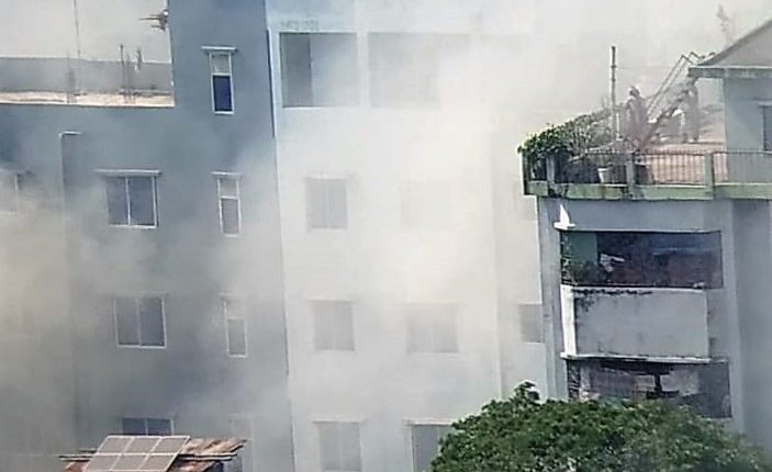 আগ্রাবাদে বসতবাড়িতে আগুন