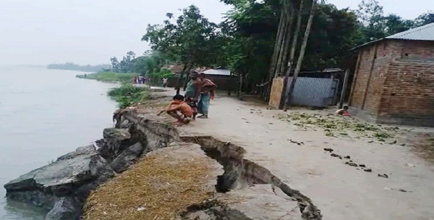 ভাঙ্গনে, বিলীন,বসতভিটা
