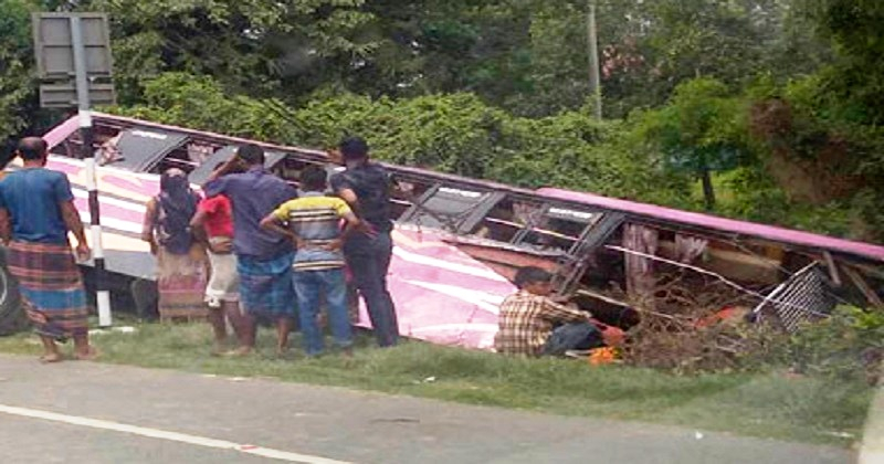 পটিয়া, বাস, সংঘর্ষ, যাত্রী