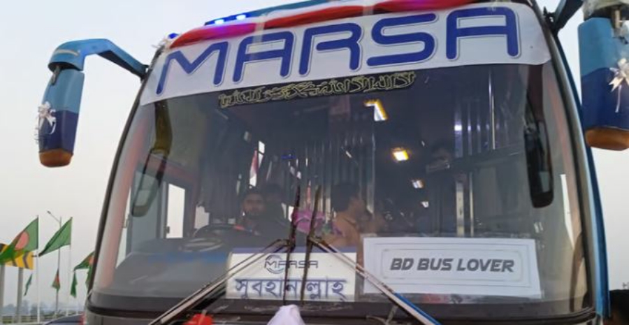 সুড়ঙ্গ পথে পারাপারে উচ্ছ্বসিত সাধারণ মানুষ টানেল, সুড়ঙ্গ, যাত্রী