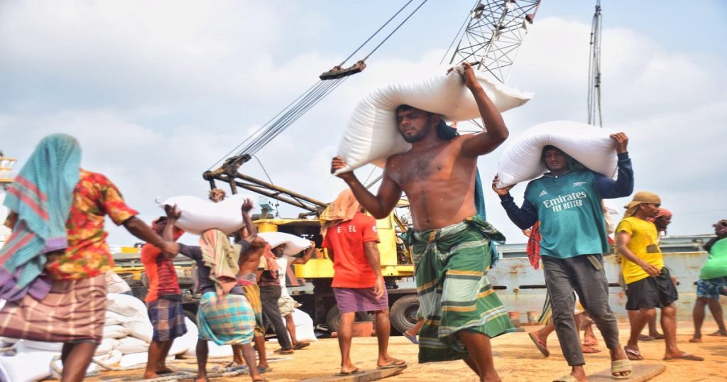 তাপাদহ, মাথায়, বস্তা
